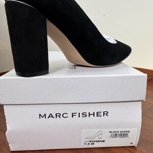 Marc Fisher Black Suede Vivienne Pumps - Women's Shoes - Never worn